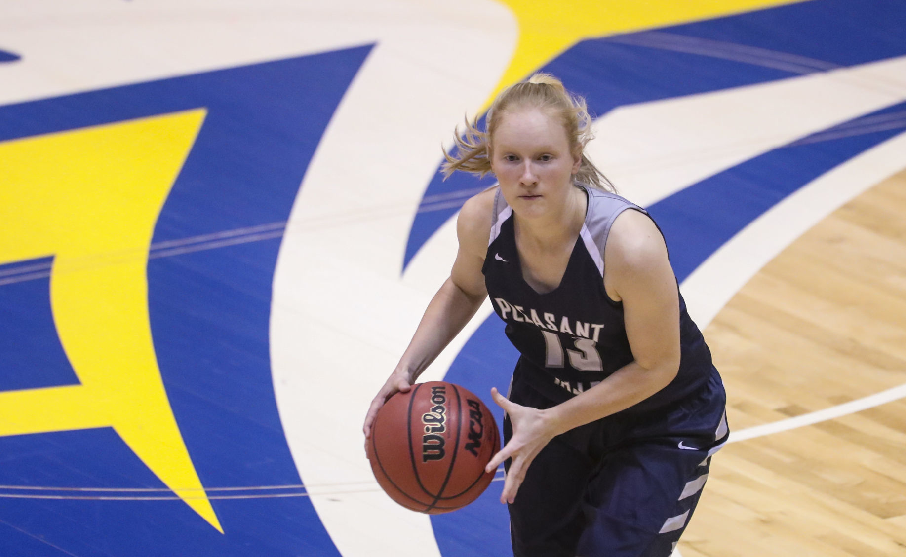 031819-qct-spt-seniorhoops-g015
